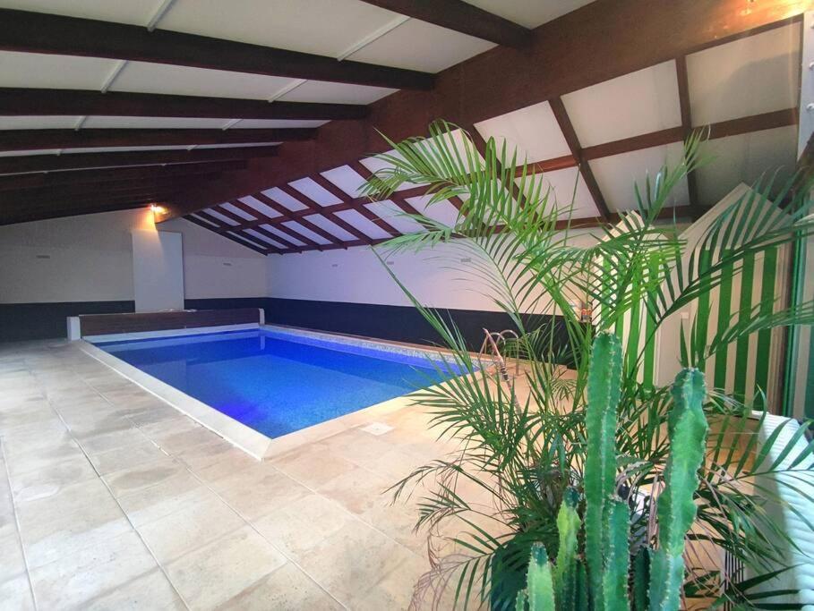 Gite Le 45 Tours Nueil-sous-les-Aubiers Exterior photo