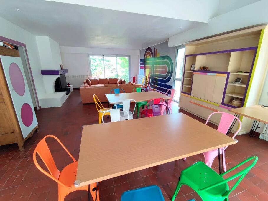 Gite Le 45 Tours Nueil-sous-les-Aubiers Exterior photo